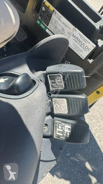 رافعة شوكية Hyster