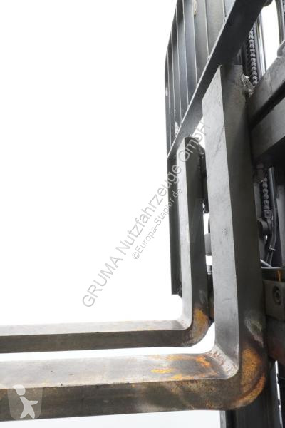 رافعة شوكية Linde 1202
