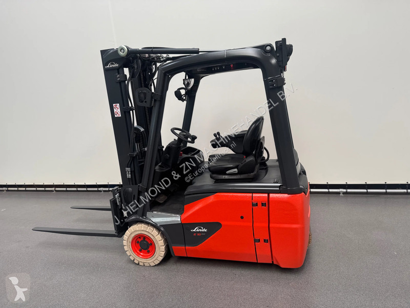 Teleskopický manipulátor Linde 1602