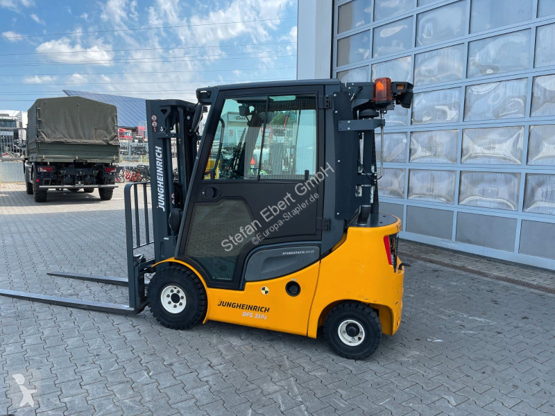 Кар Jungheinrich 316s / Triplex: 4.4m / 2.008h...