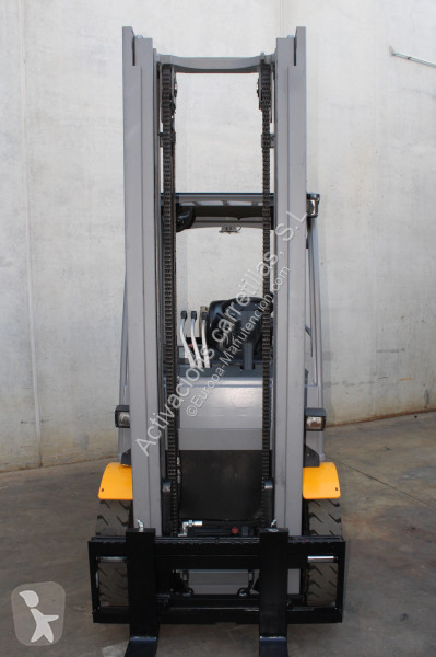 رافعة شوكية Jungheinrich 440 ZT