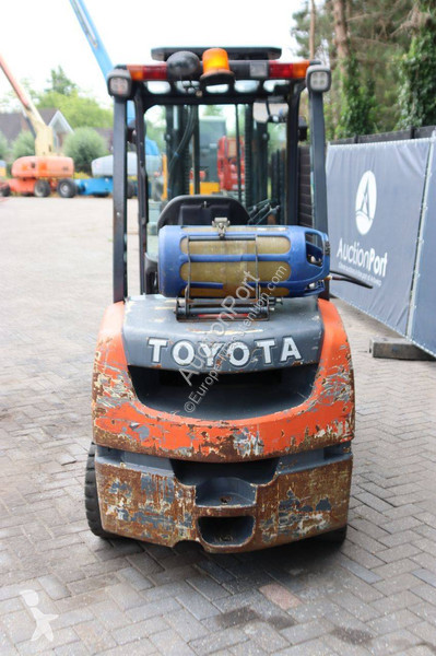 Vysokozdvižný vozík Toyota