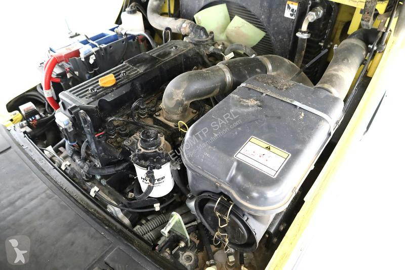 رافعة شوكية Hyster