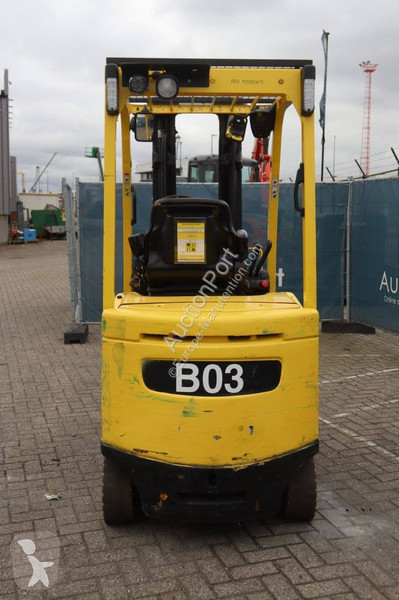 رافعة شوكية Hyster MWB