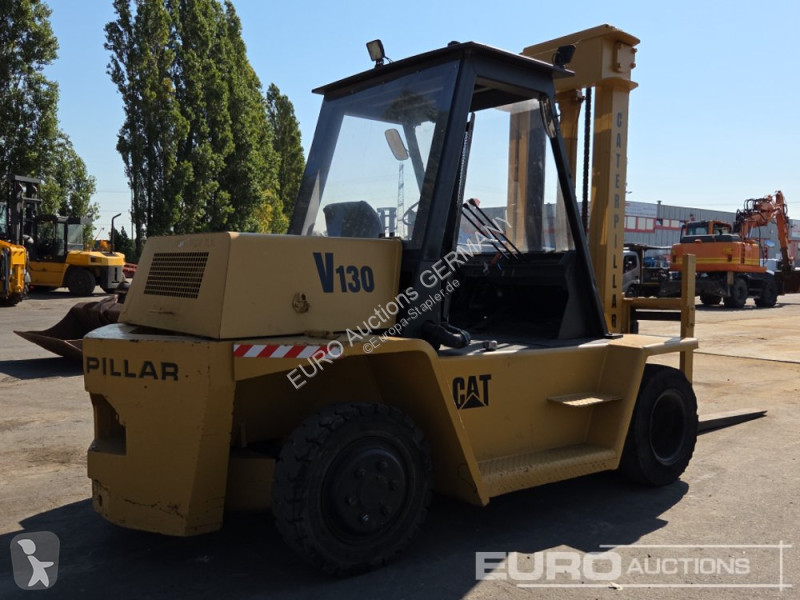 رافعة شوكية Caterpillar V130
