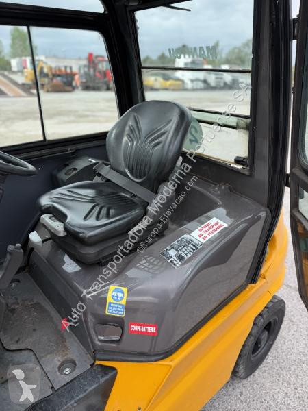 Автопогрузчик Manitou  MI 25 D