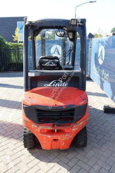 Vysokozdvižný vozík Linde D-01