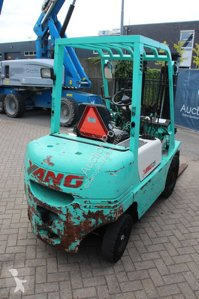 Chariot élévateur Yang FD-