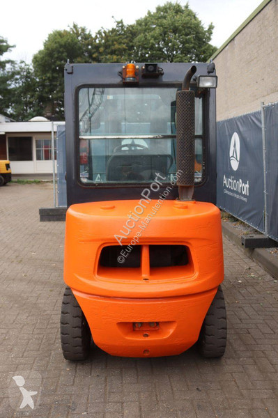 Teleskopický manipulátor Doosan D30S-5