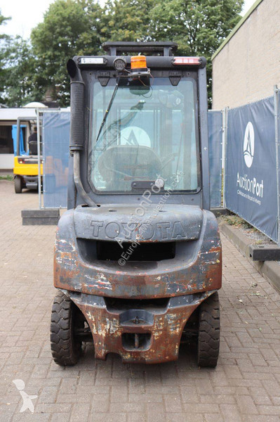 Vysokozdvižný vozík Toyota 02-8FDF20