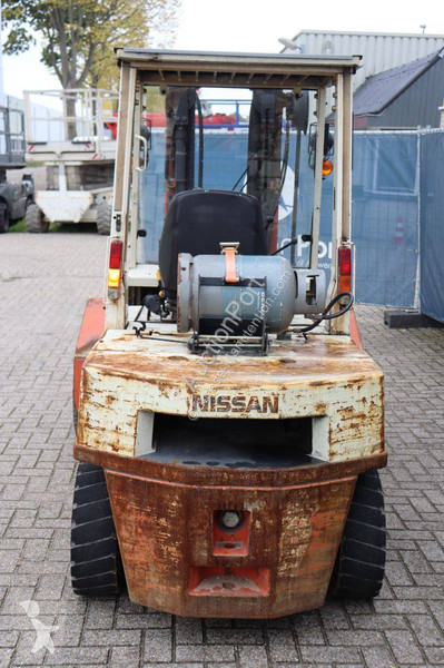 Teleskopický manipulátor Nissan RHG02 A 30U