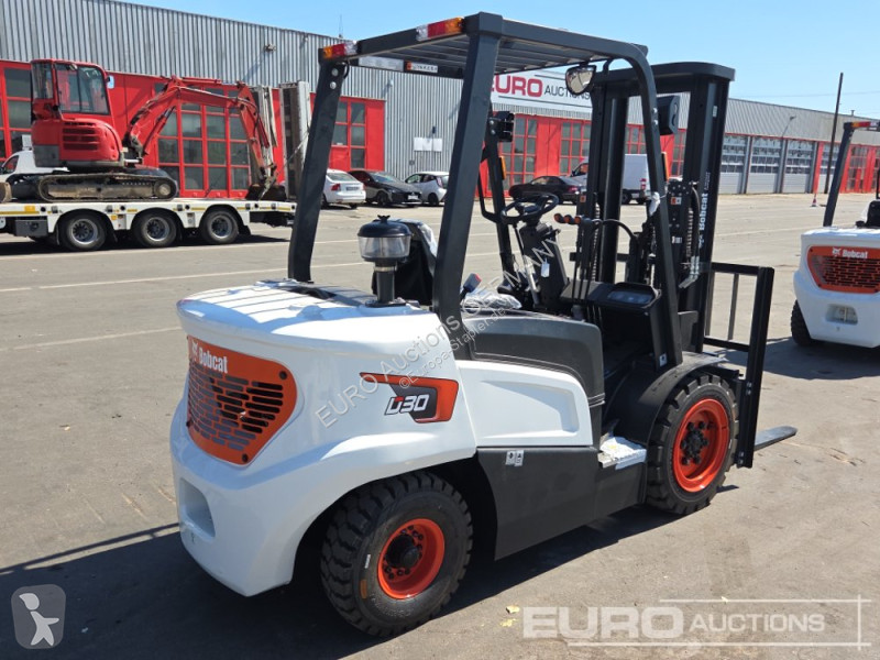 Chariot élévateur Bobcat D30NXE