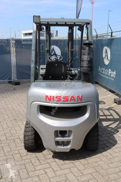 Carretilla elevadora Nissan 30