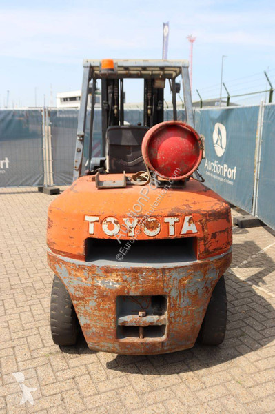 Carretilla elevadora Toyota 52-6FGA50