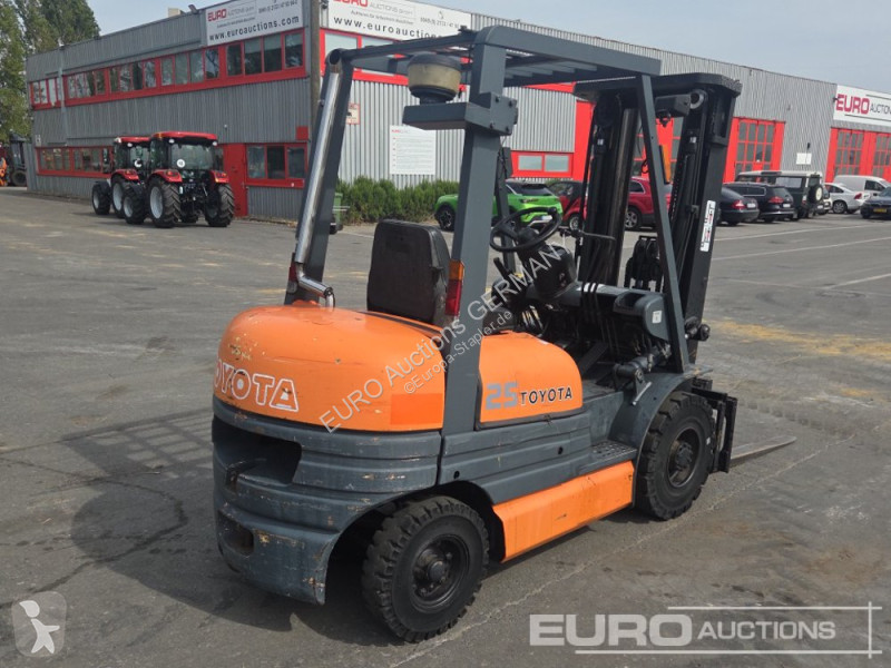 Навантажувач вилковий Toyota 6FDF25