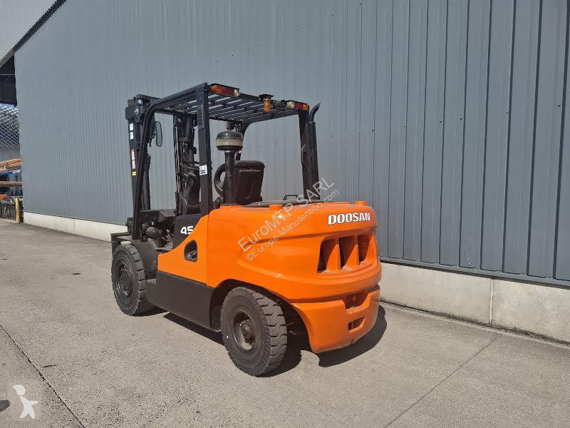 Empilhador elevador Doosan  D45SC-5