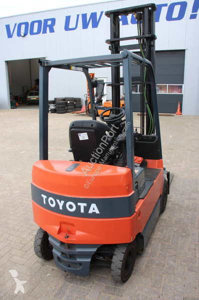 Кар Toyota 20