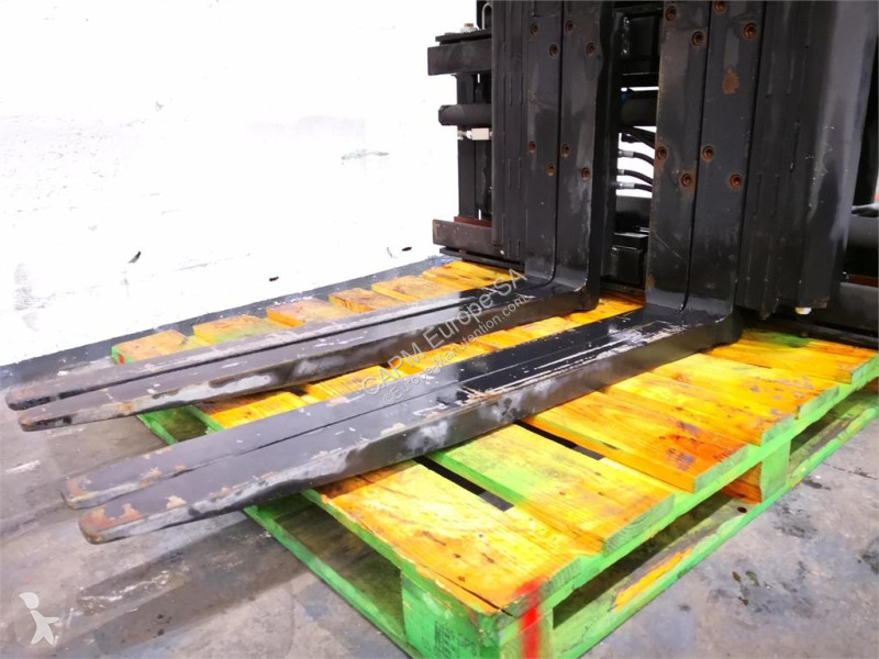 Heftruck Caterpillar 4000