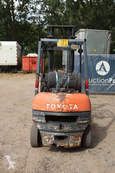 Навантажувач вилковий Toyota 42-6FGF25