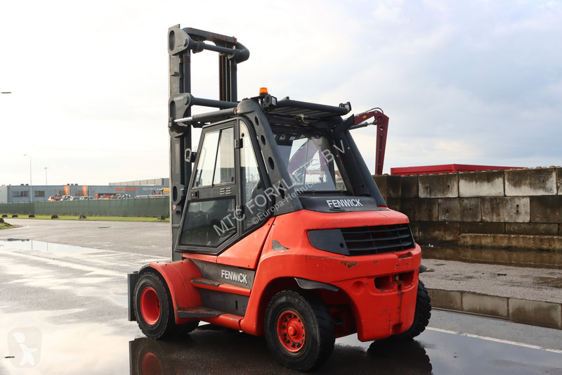 Навантажувач вилковий Linde H70D