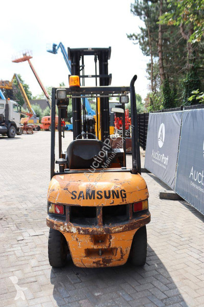 Samsung SF30D Forklift