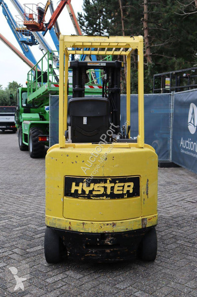 Hyster E3.00XM-847 Forklift