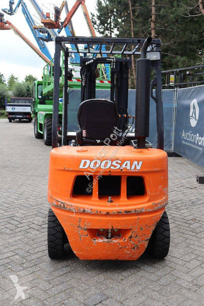 Doosan D25G Forklift