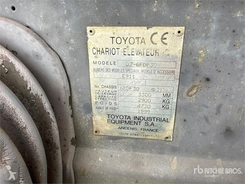 Emelőtargonca Toyota 02-6FDF30 2900 kg Forklift