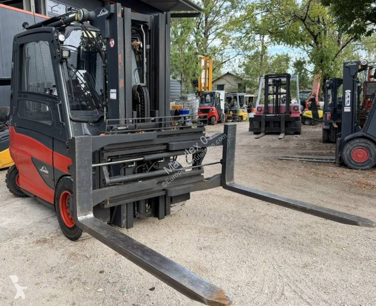 Empilhador elevador Linde 388