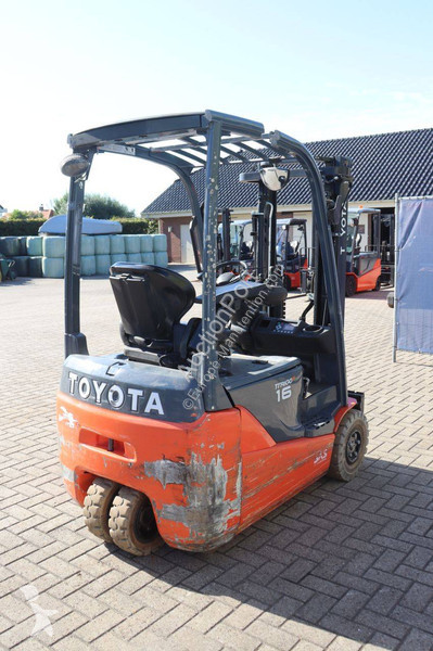 Carretilla elevadora Toyota 8FBEK16T