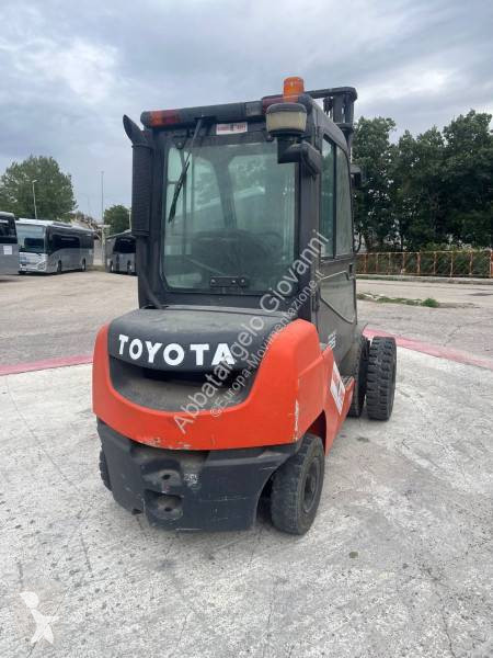 Stivuitor Toyota 25