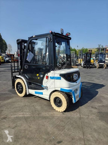 Carretilla elevadora EP EFL30 PRO