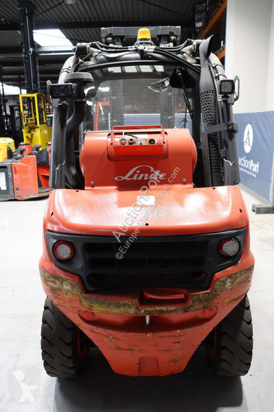 Chariot élévateur Linde T-02