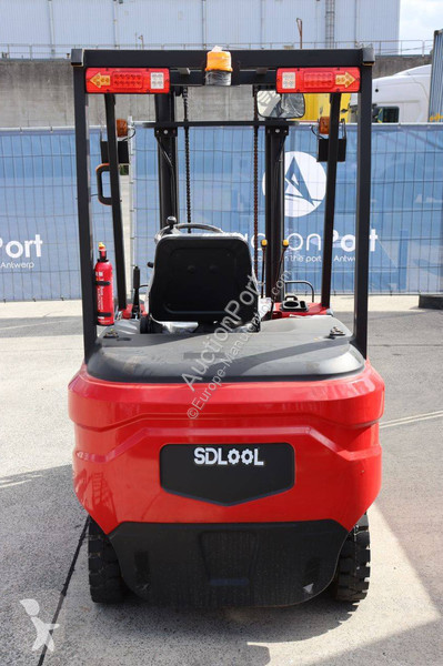 Chariot élévateur  CPD-15