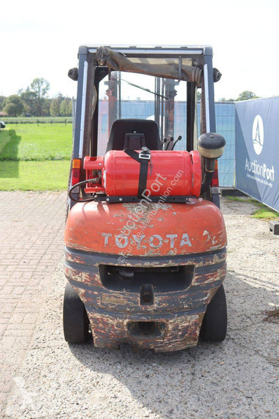 Wózek podnośnikowy Toyota 42-6FGF25