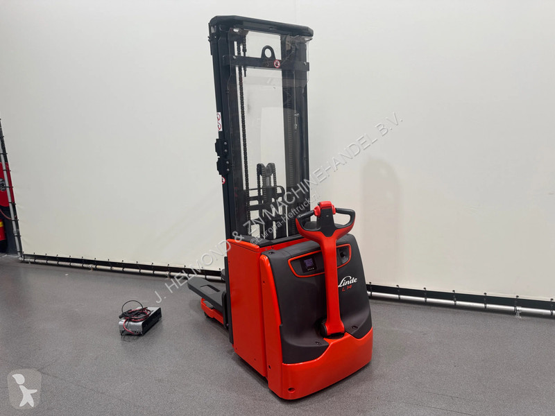 Teleskopický manipulátor Linde L14