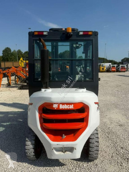 رافعة شوكية Bobcat D25NXP