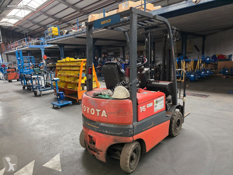 Chariot élévateur Toyota fbm16