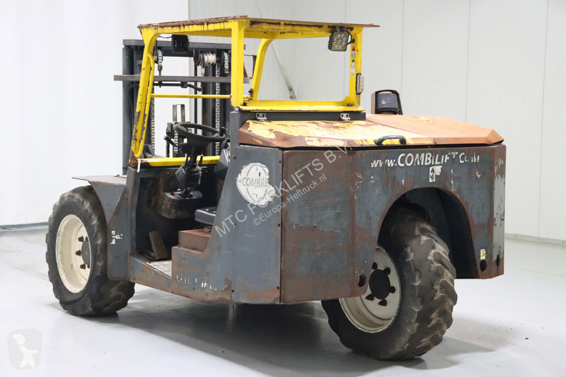 Chariot élévateur Combilift COMBI-RT