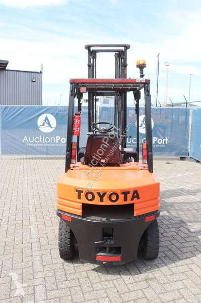 Chariot élévateur Toyota 02-5FDF25