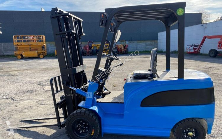 Empilhador elevador  chariot elevateur frontal...