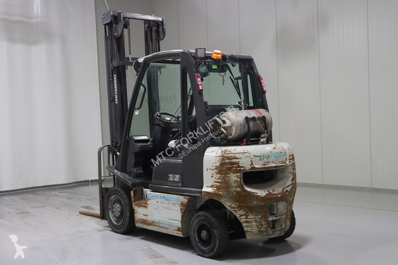 Chariot élévateur Nissan U1D2A25LQ