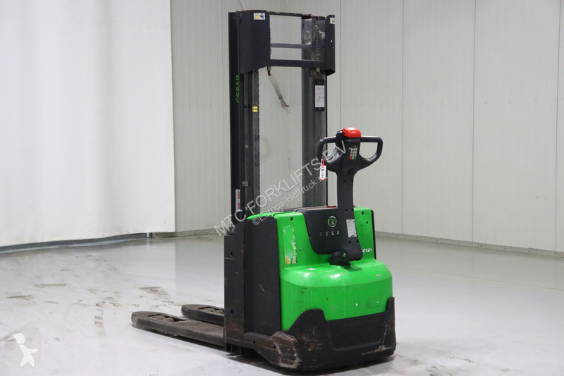 Chariot élévateur Cesab S212L