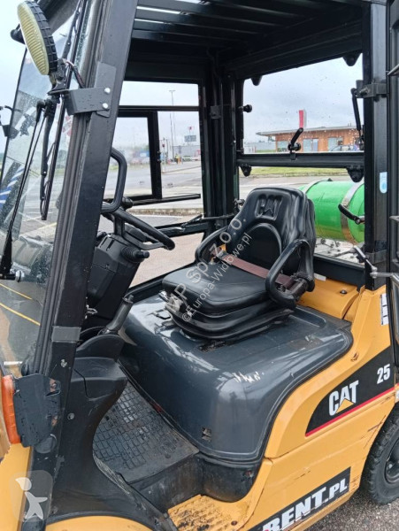Chariot élévateur Caterpillar GP 25 N