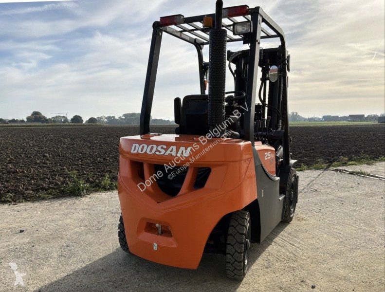 Chariot élévateur Doosan D25GP