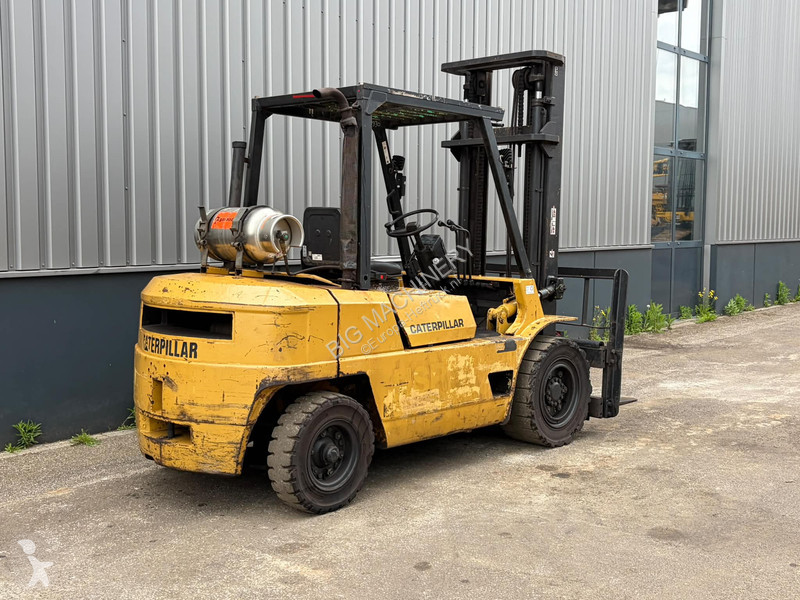 Кар Caterpillar GP40
