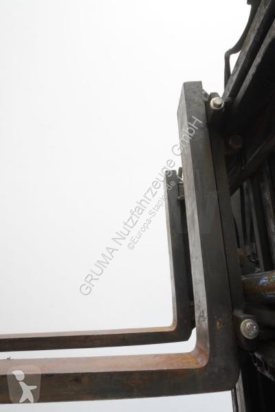 Кар Nissan  UGD02A30PQ