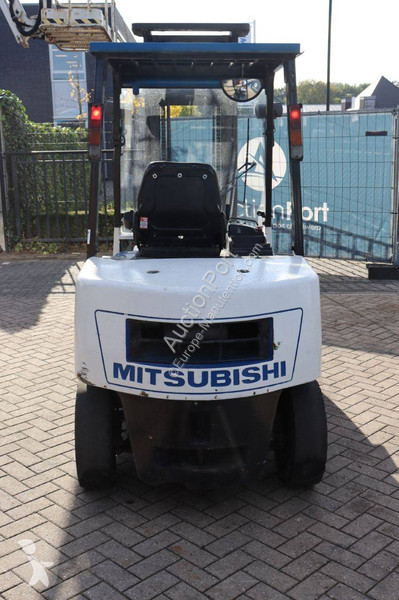 Empilhador elevador Mitsubishi FD30