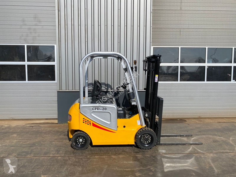 رافعة شوكية  CPD 20 Forklift - 2.000 kg loading...