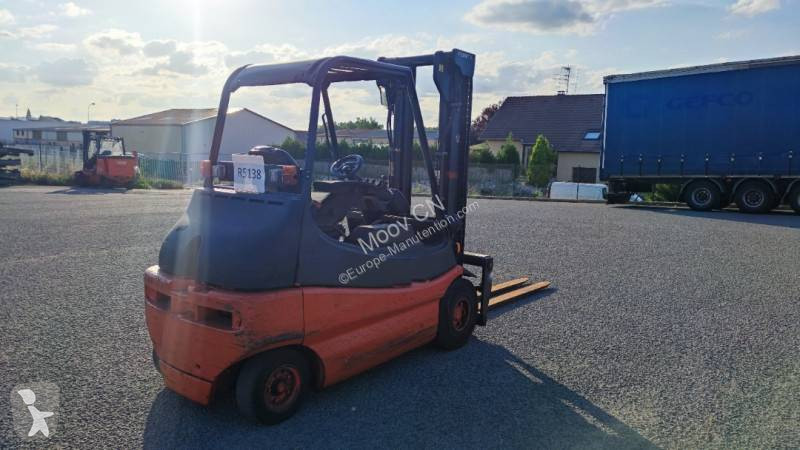 Chariot élévateur Fenwick-Linde E30-02